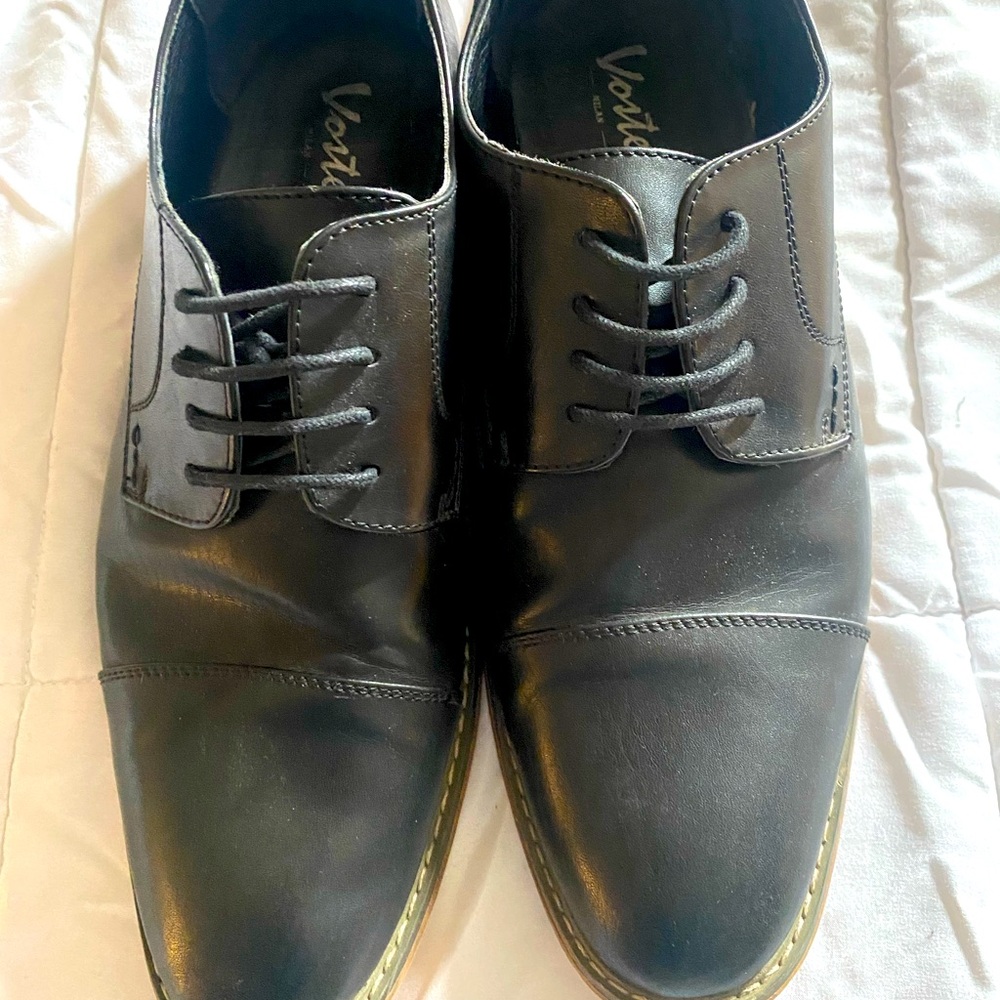 Men’s dress shoes